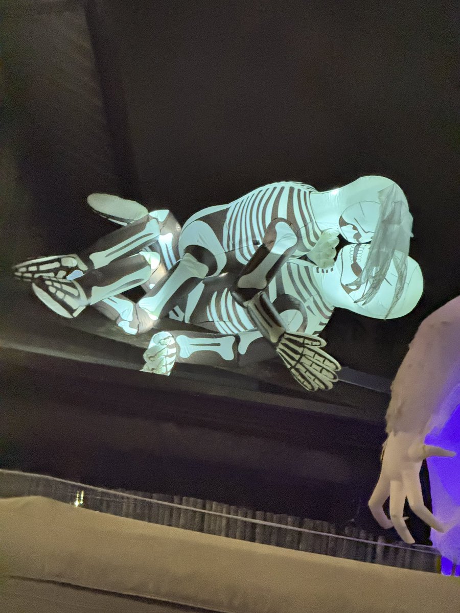 kaihereX's tweet image. me and who ???