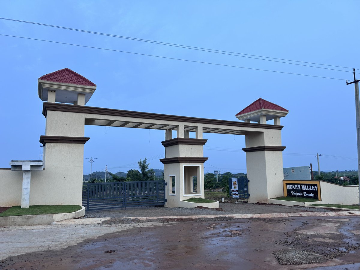 SaiKris74425063's tweet image. 🚨 Only a few plots left in our Woxen Venture!

1 Plot = 3 Benefits 🌟
🏡 Weekend Home Ecosystem
🏭 Located in Zaheerabad NIMZ Growth Corridor
✅ DTCP &amp;amp; RERA Approved

Perfect blend of affordability + future growth + premium living.
#WoxenValley #Zaheerabad #NIMZ #RealEstate…