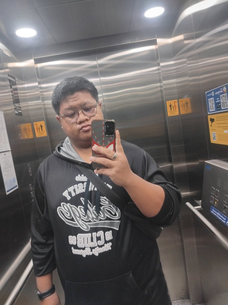 Hallo Monday💛 วันจันทร์ชั่งผ่านมาไวจริง ลุยงานกันต่อ😋😋