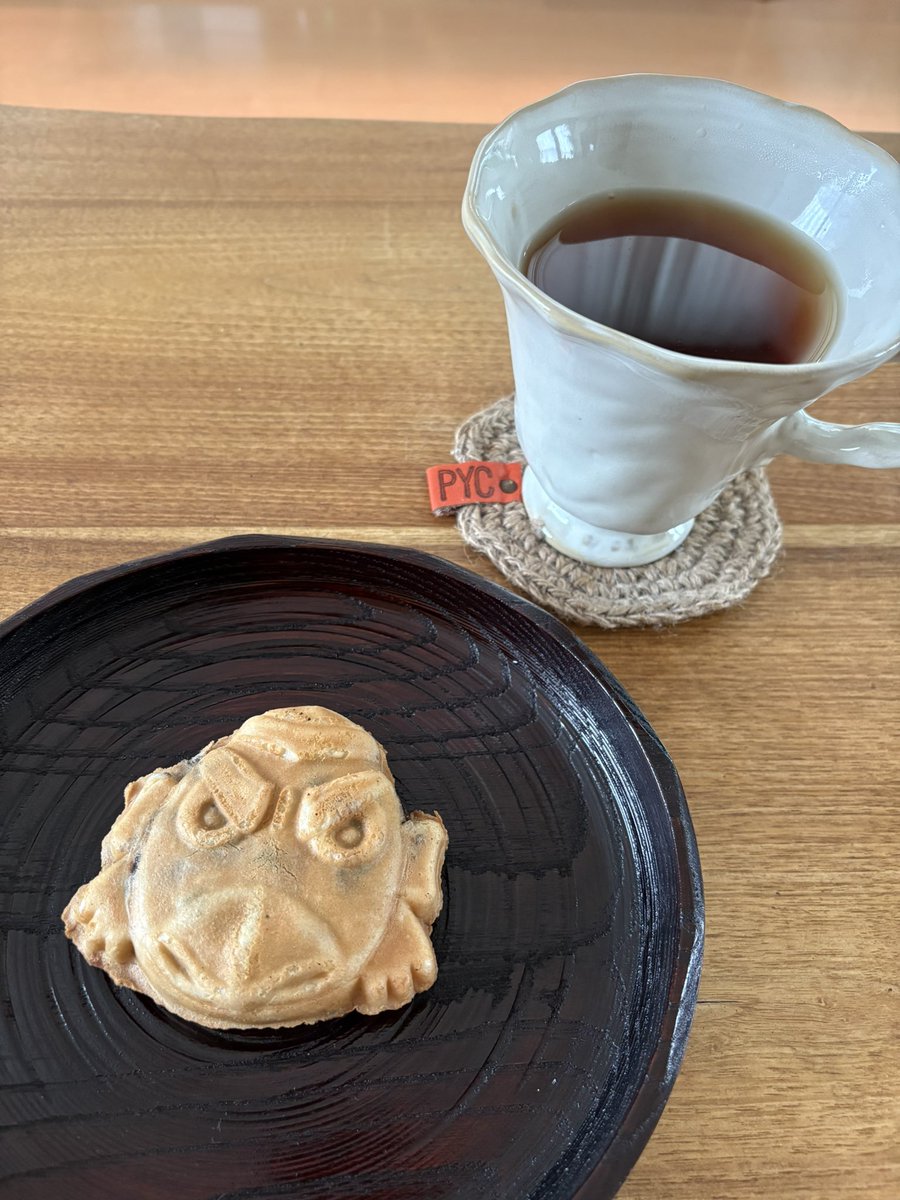 高尾山で買ってきた天狗焼き👺
解凍してカリカリに焼いていただきました。
美味しゅうございました🫡🙏