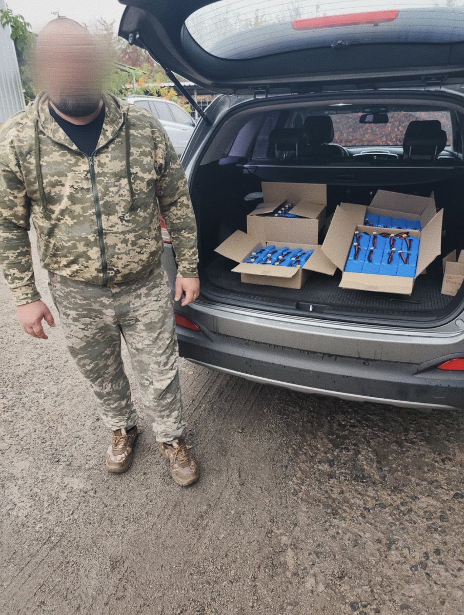 lightofrespect_'s tweet photo. For @28ombr, 7 external MAVKA antennas and 150 additional MAVIC batteries were delivered.

Thank you to everyone who contributed in any way! Your donations and shares always make a difference! https://t.co/cahWBiOg5E
