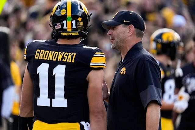 Hawkeye Jerry tweet media