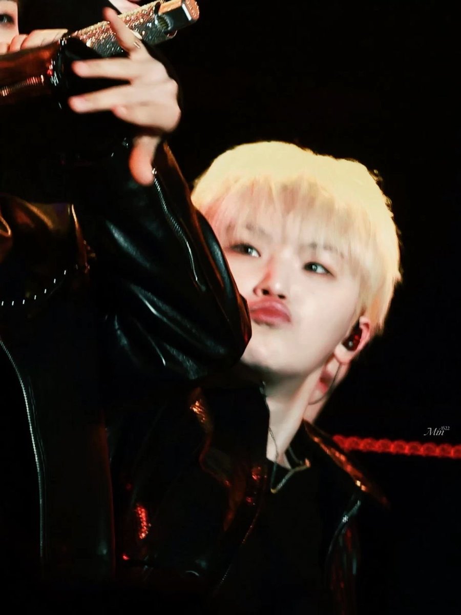 happy monday ꒰• ε •.꒱