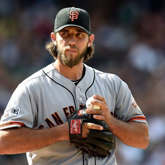 Giant Hot Takes tweet media