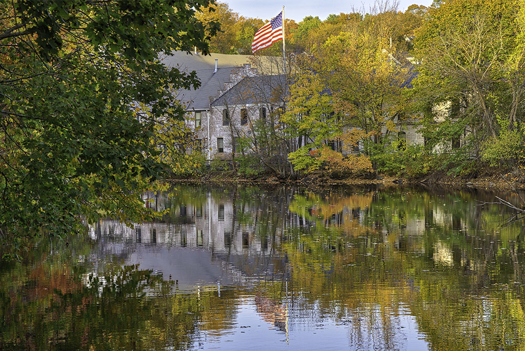 RothGalleries's tweet image. Charles River Reservoir fall reflection in Newton Upper Falls Massachusetts. Good light and happy photo making! ExploringTheLight.com
.
.
.
#Massachusetts #fall #autumn #newengland #artwork #photography #fineartphotography #landscapephotography #newton #newtonupperfalls