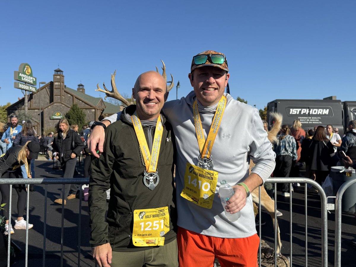 DaBrunsMan's tweet photo. Did something this morning I had told myself I’d never/couldn’t do. One of my fav people in this world pushed me through it. Thanks to my family for being there for me, and my wonderful wife for putting up with the long hours training. #BassProCohickHalfMarathon #SoreAF https://t.co/RAtZ0OAMOj