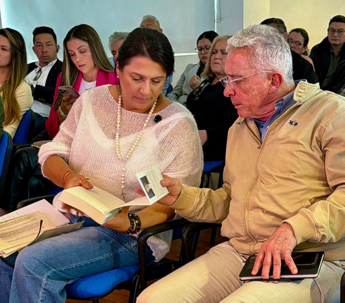 PaolaHolguin's tweet image. Magnífico foro de precandidatos presidenciales del @CeDemocratico sobre Minería en Duitama (Boyacá)