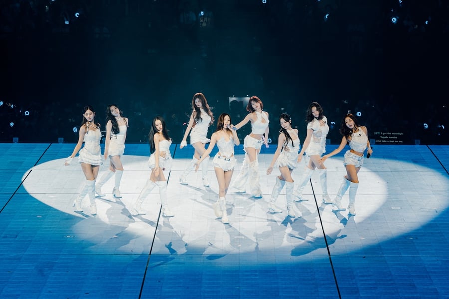 .<a href="/JYPETWICE/">TWICE</a> Break K-Pop Tour Records in Oceania
#TWICE 

More: au.rollingstone.com/music/music-ne…