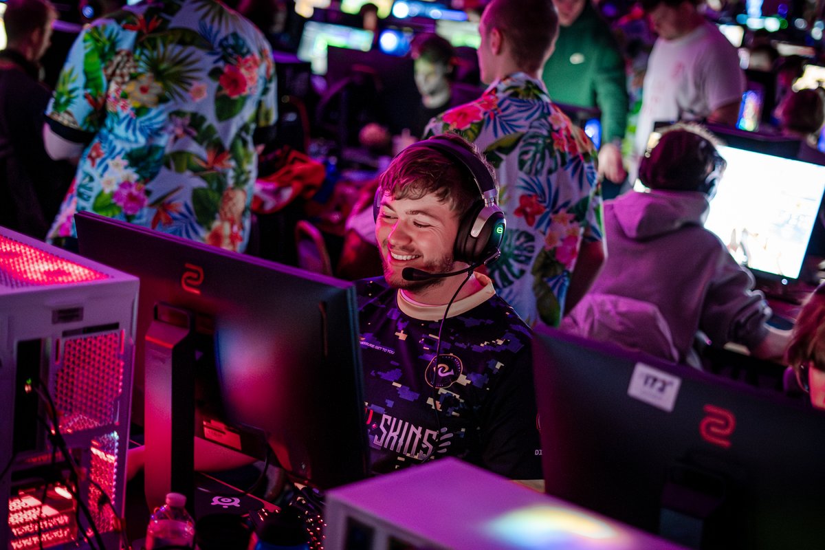 geckeos's tweet image. Top 8 and Inters Champion at @EPICLAN 46! 🥇

Felt great to go flawless in groups, just a shame we couldn&apos;t go that little bit further in the playoffs (Hltv eludes me still)😔

Thanks to all my teammates for the incredible experience and to @TheLastResort for all their support ❤️