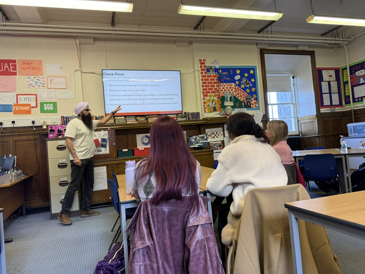 BruceNextLevel's tweet photo. I was lucky enough to get to some brilliant sessions during researchED Edinburgh yesterday. These included by @C_Hendrick, @SinghAmarbeerG, @nickpointer_, @tombennett71 and @lamb_heart_tea.

One of the best researchEDs I’ve been to.

#rEDEdinburgh https://t.co/p5ze326HrK