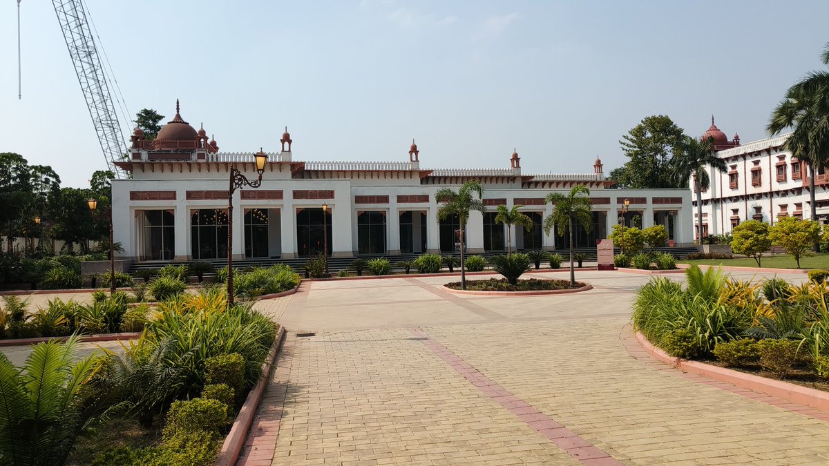 iRahulsingh_IND's tweet image. Hey @sardesairajdeep I&apos;m  putting here something so other people also know this.
what you visited is actually the Bihar museum.
The Patna Museum is different and very nearby, both of these are gems of Bihar and getting connected by an underground art tunnel soon.
अतिथि देवों भव
