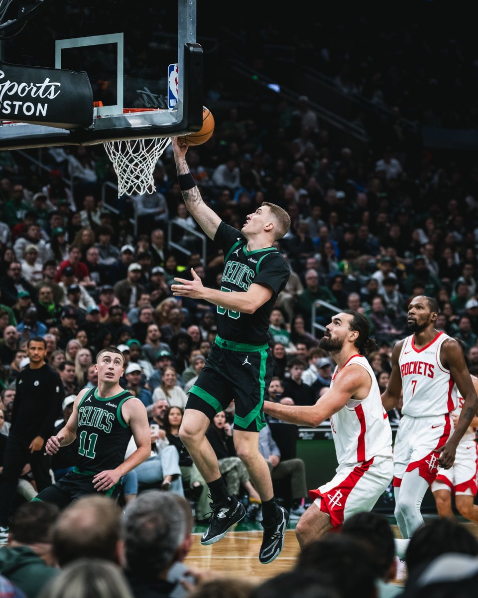 Baylor in 23 minutes played last night:

17 PTS
5 REB
2 STL