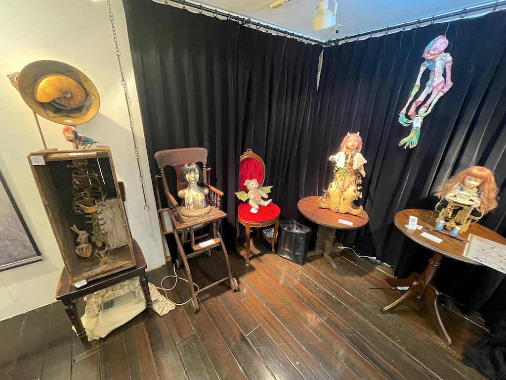 作家Zahary K amenovの作品です。 作家Zahary K amenovの作品です。