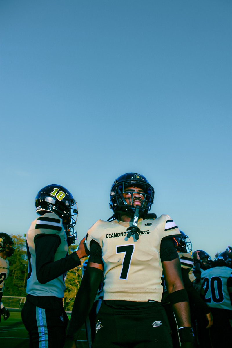 Senior Year Regular season film🚨🚨🚨🚨
Stats: 
70 tckls
10 tfl
2 ff
2 scks
3 pbus 
<a href="/CoachSye/">coach sye</a> <a href="/CoachClayNCCU/">The Machine ⚙️🔩🛠</a> <a href="/CoachA1Anderson/">Arnell Anderson</a> <a href="/CoachNovinger/">Taylor Novinger</a> <a href="/CoachDHarperECC/">Coach D.Harper</a> <a href="/CoachMcRae77/">CoachTez</a> 
<a href="/CoachJOdaffer/">Coach O @ SC State</a> <a href="/CoachRayFreeman/">Raydarius Freeman</a> <a href="/CoachParkerCCU/">Bryan Parker</a> <a href="/CoachSewellNCCU/">Michael Sewell Jr 🏁</a> 

hudl.com/v/2T7nfq