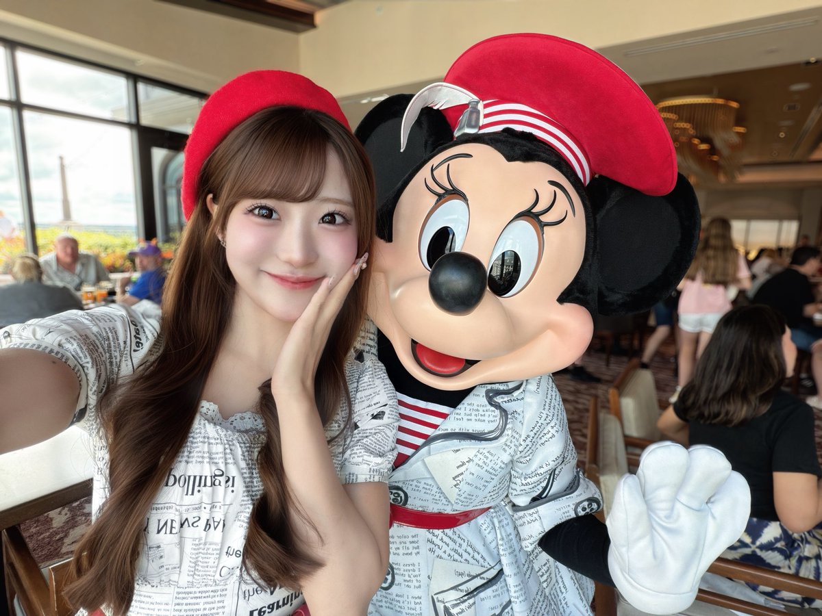 sanun___01's tweet image. トッポリーノテラスはミニーちゃんバウンドで ̼🖋♥️
このコスチューム本当に可愛くてずっとにやにやしてた(◜¬◝ )