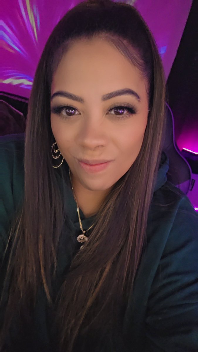 We LIVE on #KICK!! COME GIVE me a BIG HUG!! Also come help me get Verified, super long due!!!
Meet me here kick.com/LadyStanton 
#kickcommunity 
#KickStreaming