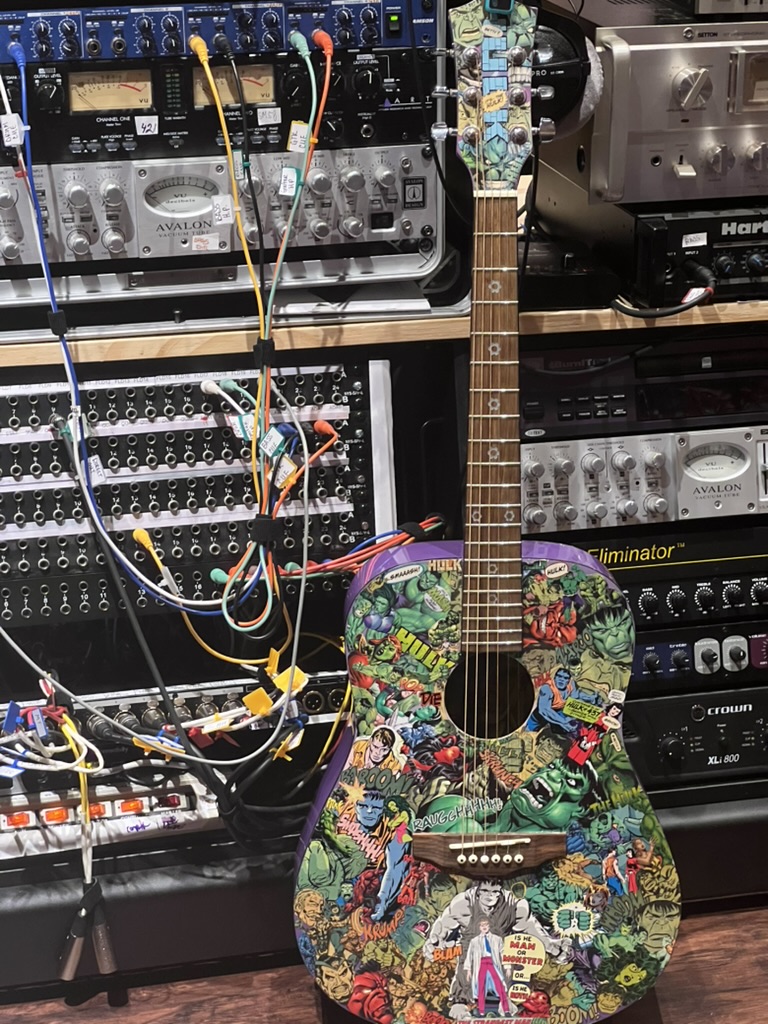 incrediblesteps's tweet photo. All my acoustic gtrs embody a spiritual identity Playing them can become a form of meditation (although at times difficult w.r.t. dexterity side), where emotion and energy flow freely. Each vibration expresses gratitude, peace, and the harmony between the human spirit/creation. https://t.co/RamgZT2h2E
