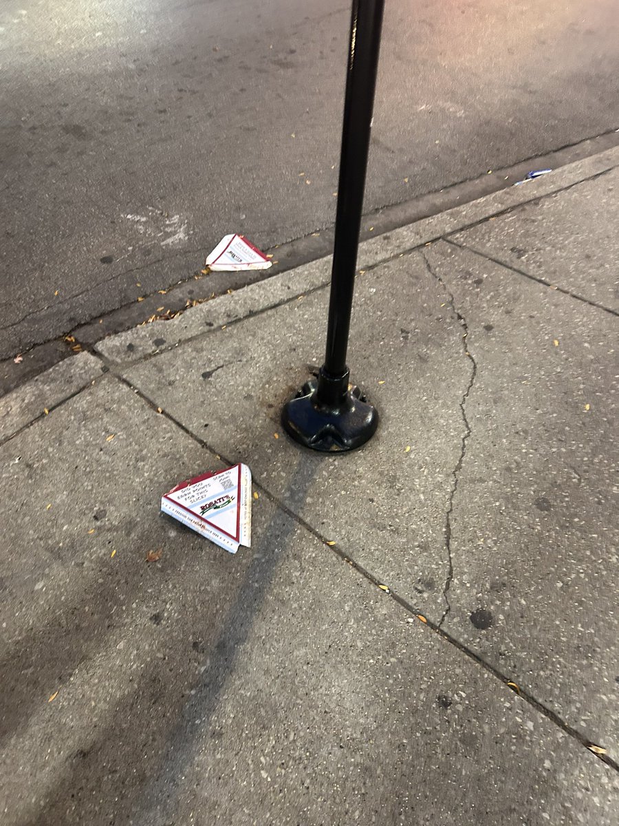 trashndgarbage's tweet image. boxes and slices