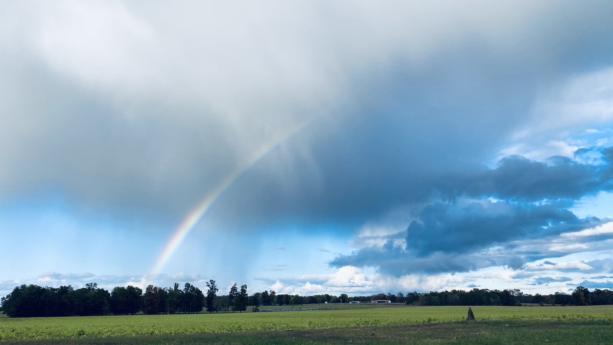 PuddinCheeks's tweet image. Was outside doing some work today when a rain shower passed by creating one of the most beautiful rainbows I've ever seen in person. It happened so fast I didn't have time to make a video recreation of the double rainbow guy. 🌈🌈