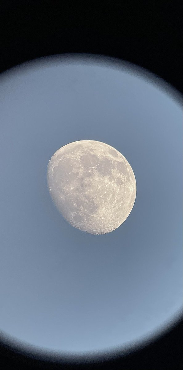 LeoAstral_'s tweet photo. La Luna hoy. ✨ https://t.co/FaeYbzNa3z