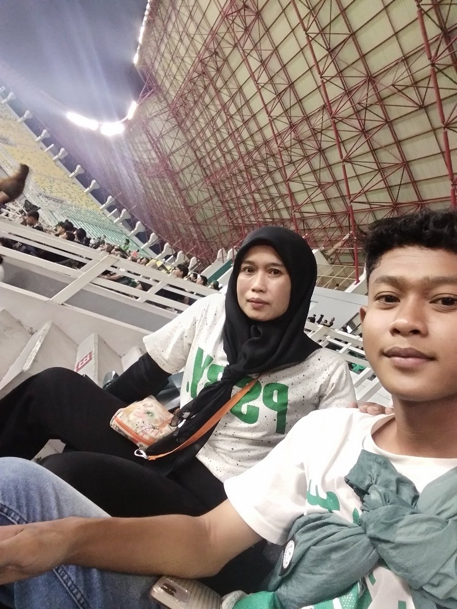 herni1977's tweet photo. "Semangat untuk tim Persebaya"
#santosjayaabadi #kapalapi 
#persebaya #SecangkiSemangat 
#SecangkirSemangatWani 
@PTSJA1927 @kapalapi_id 
@persebayaupdate 
Alhamdulillah 3 point https://t.co/KDCcAZaZpH