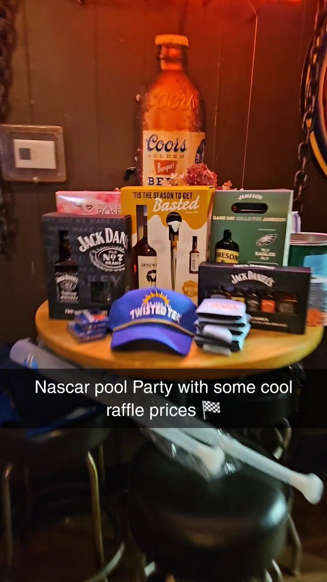 Nascar Championship Party! 🏁🏆2 dirt racers in final 4 🤙🏼! Let's hope I last longer than these Goodyear tires 😂🥴🔘 🍻