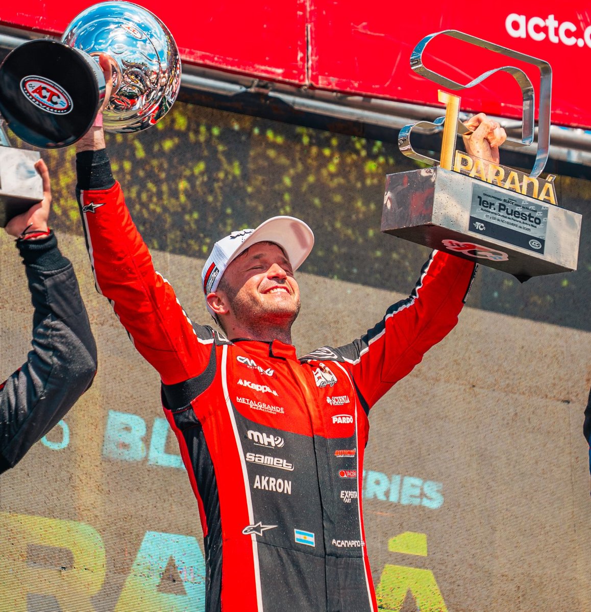 #TC Ganamos en Paraná!! 🥇

🙏 Gracias a todo mi equipo y a cada uno de los sponsors por permitirme vivir este momento