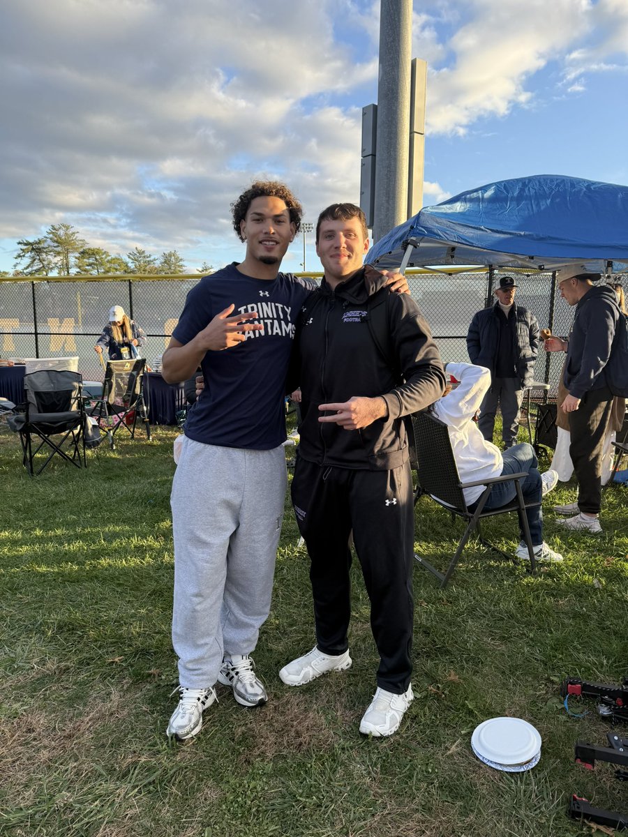 Lawrence Academy Fball tweet media