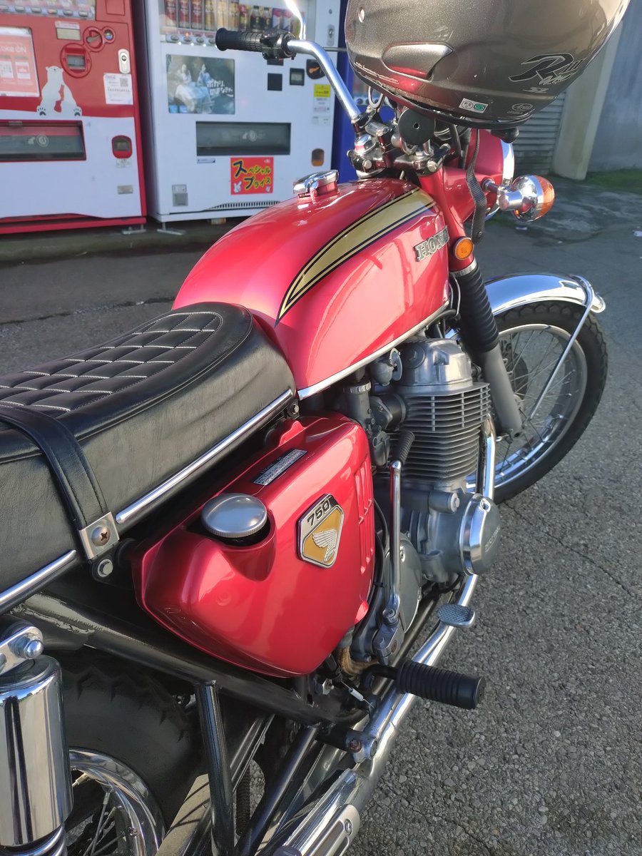 ひーくん1号 「…笑顔が素敵デツから、」 on X