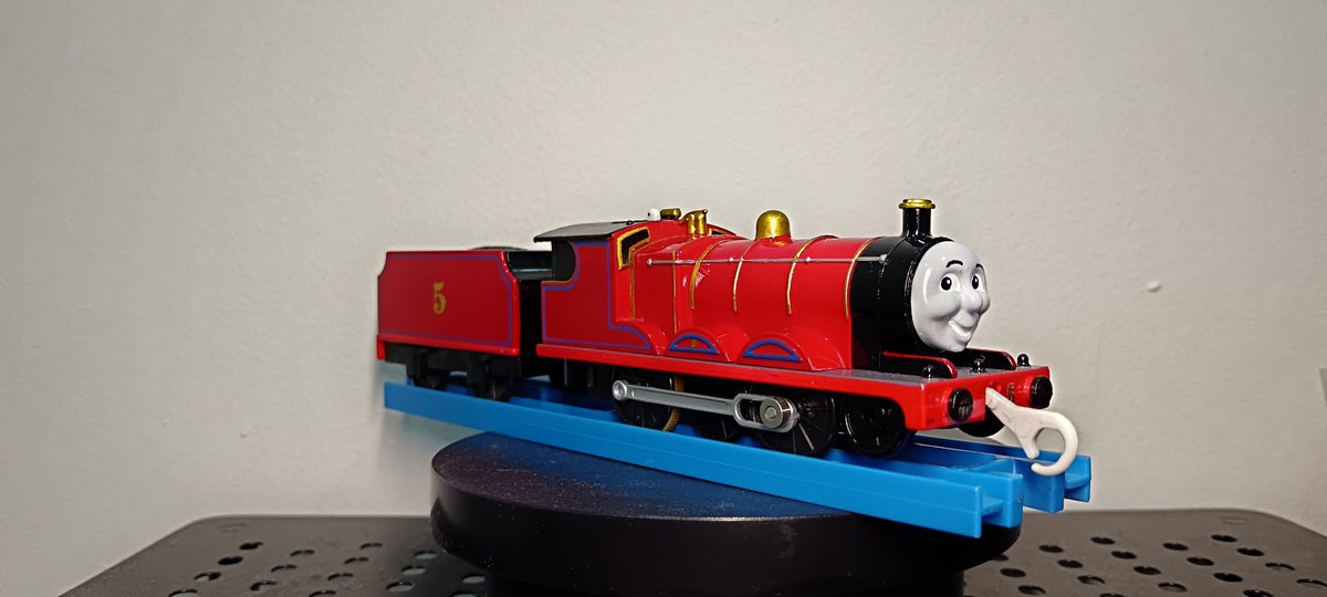 We have our Splendid red engine this week, James!

James is easy, not much of modification done to him. His boiler band and dome we're modified by <a href="/Thomas_Fan_2020/">THOMAS FAN 2020</a> (Thanks so much Dawg!)

James is painted in a slightly Darker red, Vermillion. Giving him a more elegant look!.