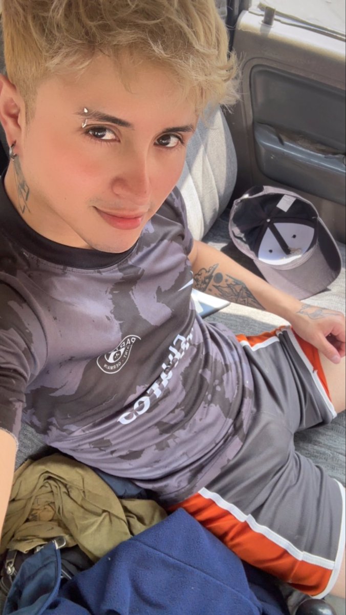 ZackMacias4's tweet photo. ☀️retweet please ❤️👅 https://t.co/7IuY4n6PXU