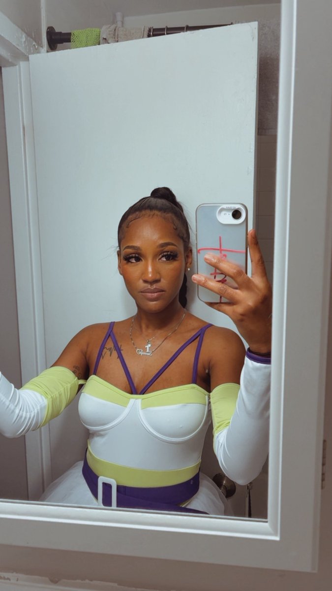 _TeeSavage's tweet image. To Infinity &amp;amp; Beyond 💚🚀 #buzzlightyear #buzzlightyearcostume #toinfinityandbeyond #halloween #halloween2025