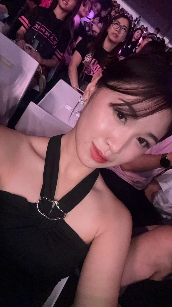 InshanityID's tweet photo. 🖤🩷 https://t.co/Iss3KSujlM