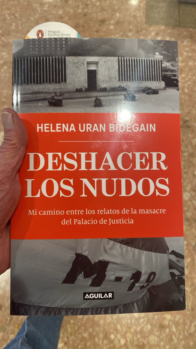 HELIODOPTERO's tweet image. Ya está en todas las librerías este libro valiente, riguroso y esclarecedor de @HeleUranBideg
