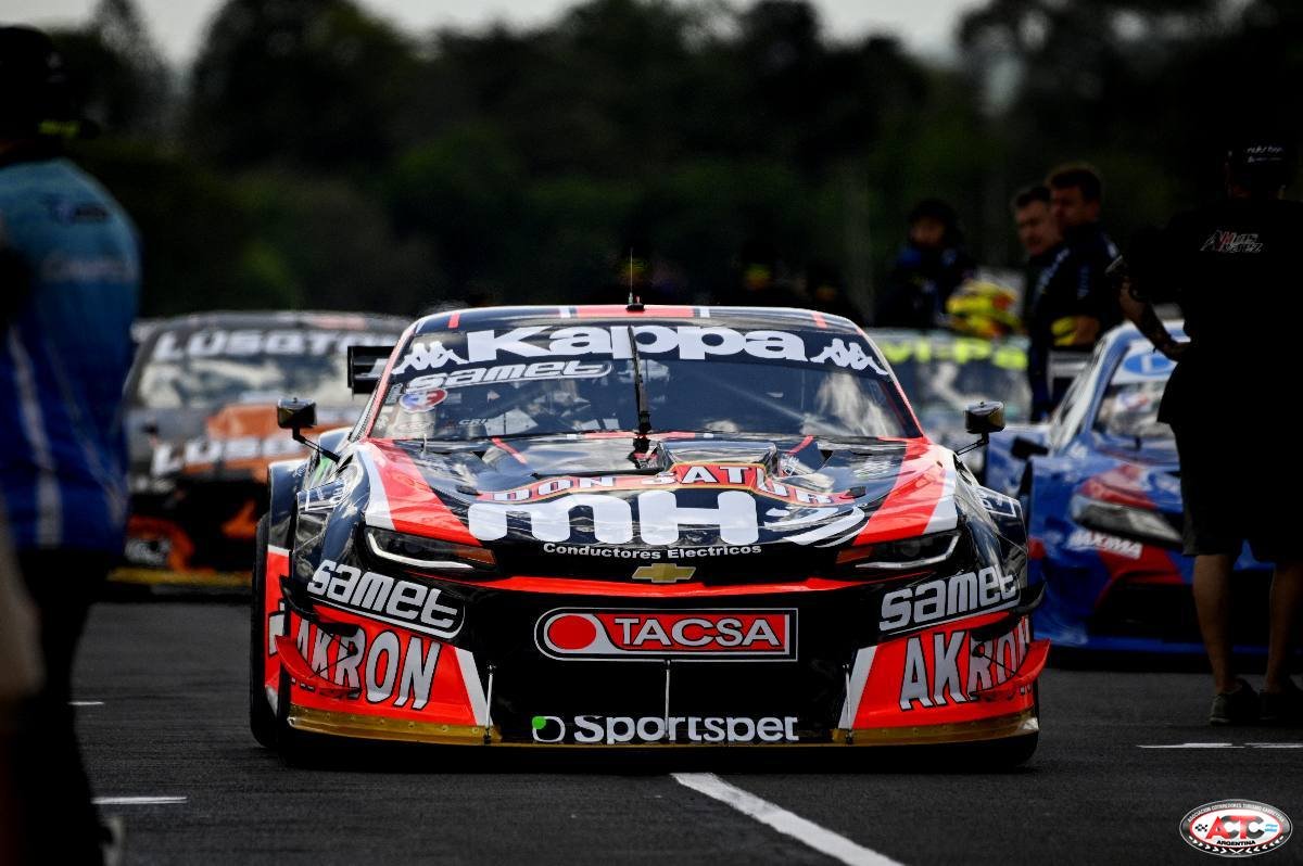 BanderaADatos's tweet photo. #TCenParana Últimos que ganaron al menos 4 seguidas:

✅1984 Mouras
🥇Tandil-Olavarría-Junín-Tandil-La Plata

✅1985 Mouras
🥇25 de Mayo-Junín-Olavarría-La Plata

✅1990 Satriano
🥇Balcarce-Lobos-B. Blanca-Olavarría

✅2025 @AgustinCanapino
🥇Bs. As.-San Luis-San Nicolás-Paraná https://t.co/RJeP5p0ls5