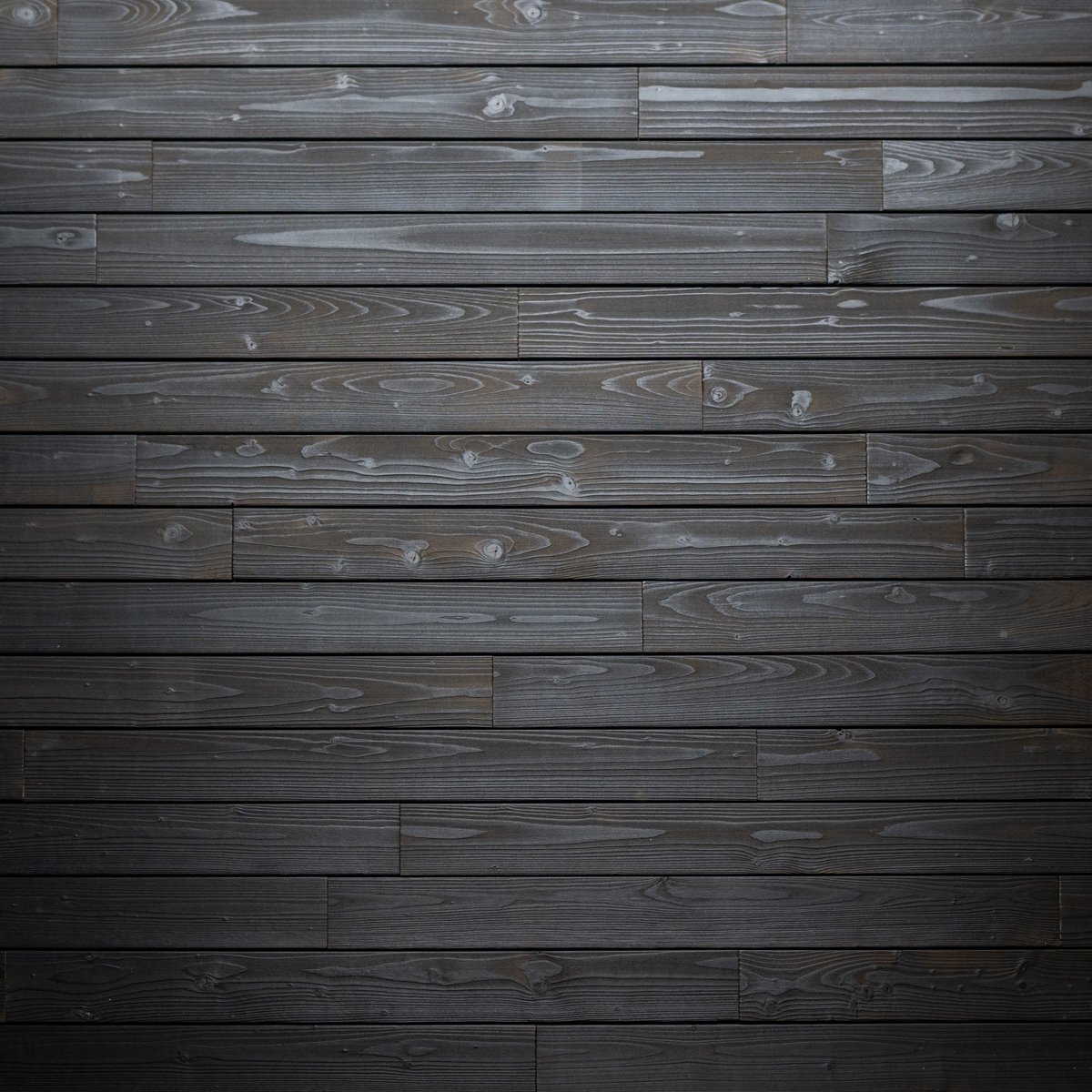 Audrini_Living's tweet image. From cottages to coffee shops - charred wood makes every wall a story.#DesignInspo #WoodInteriors #Cladding Visit tinyurl.com/4f239pvh
