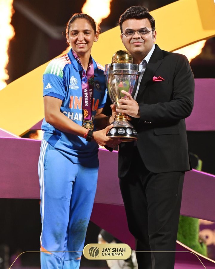 omprakash678's tweet image. My heartiest congratulations to the #IndianWomenCricket team to win the #WorldCup after #KapilDev - 1983
#SouravGanguly (Joint) - 2002
#MSDhoni - 2007, 2011 &amp;amp; 2023 
#RohitSharma - 2024 &amp;amp; 2025
#HarmanpreetKaur - 2025

A truly inspirational performance that brought immense pride...