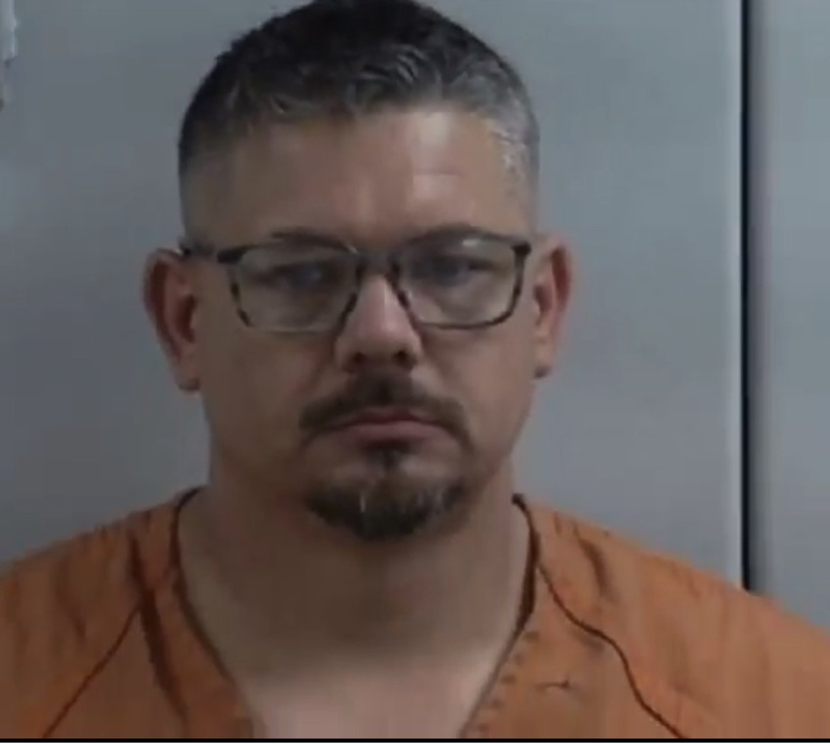 Barnestormer69's tweet image. #PuppyKiller 44 year old #PeterEverhart #Russellville #Kentucky #USA