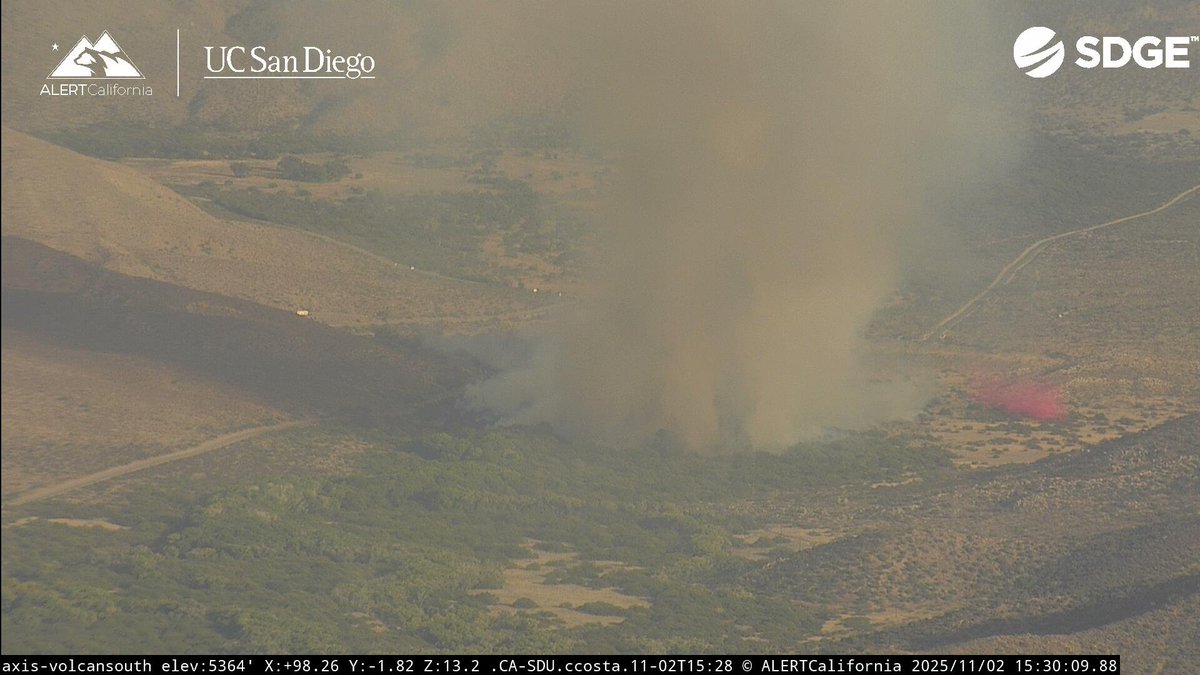 InfernoWatch24's tweet photo. UPDATE (#ScissorsFire): the fire looks like its starting to gas out. Could see forward progress stopped soon. https://t.co/hyCK5HP2Pj