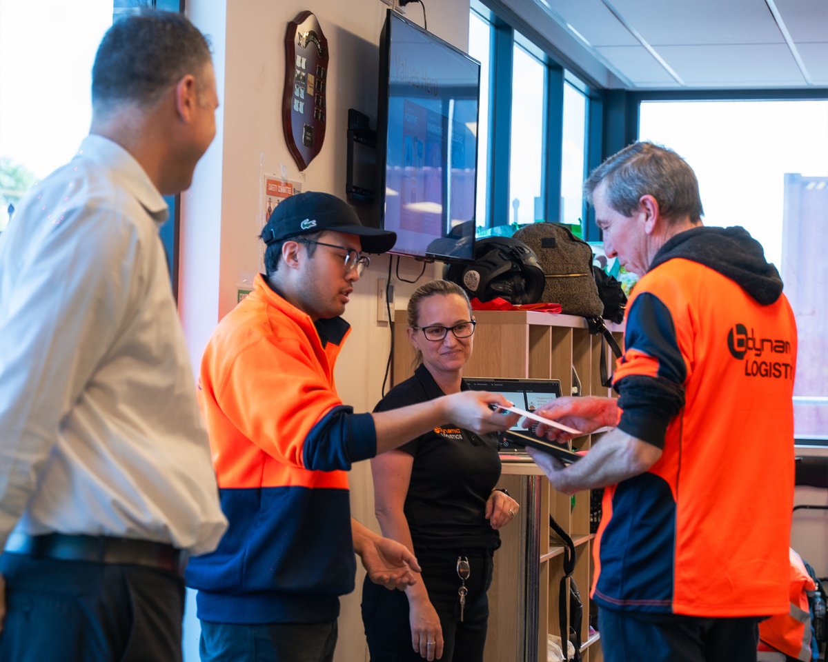 bdynamiclog's tweet image. Our October Value Heroes across our Sydney! You truly embody what it means to live our values every day. 🧡
Your commitment to being Positive, Innovative, and striving for Excellence doesn’t just get the job done it inspires everyone around you.