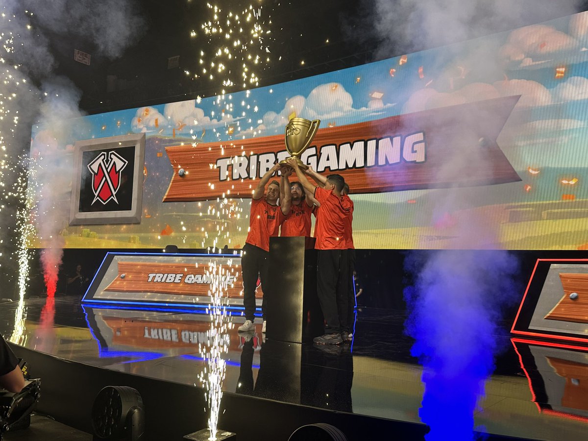 Sebix #CLASHDLE tweet media