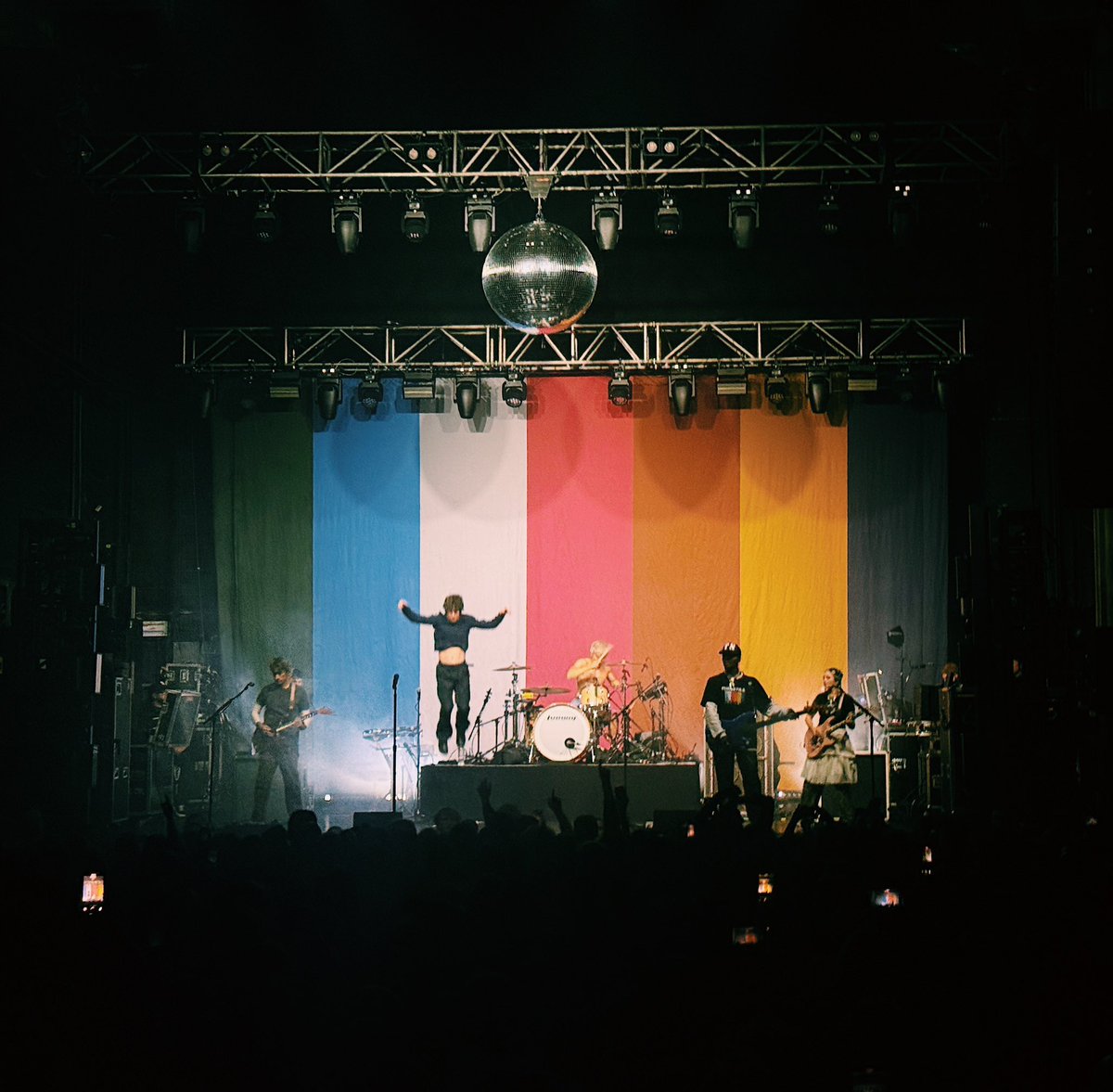 gilly 🪐 tweet media