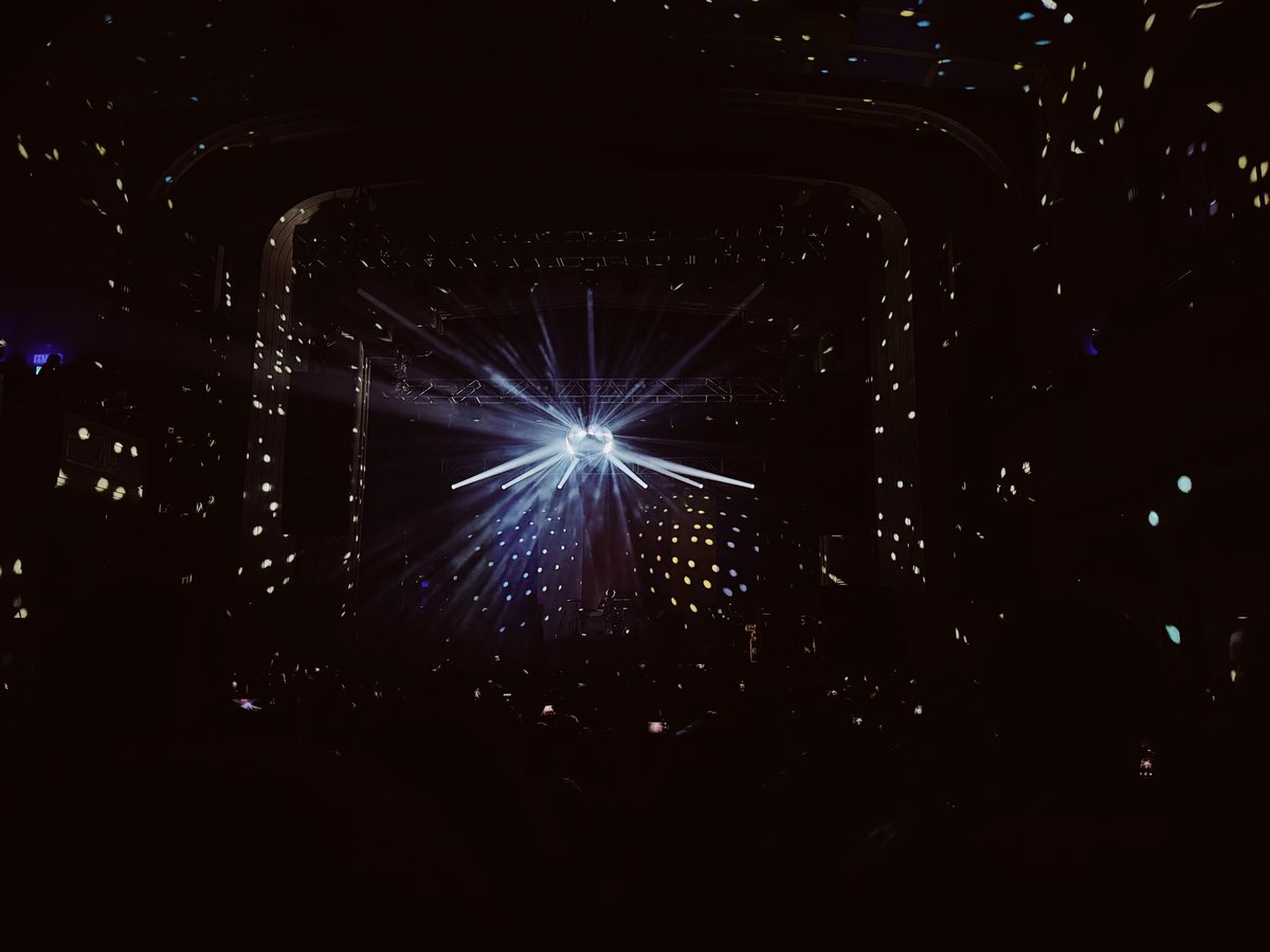 gilly 🪐 tweet media