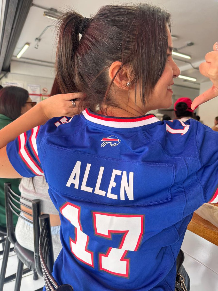 BichoMartin's tweet photo. #nflentelevisa #BillsMafia https://t.co/9GGNdocP3G