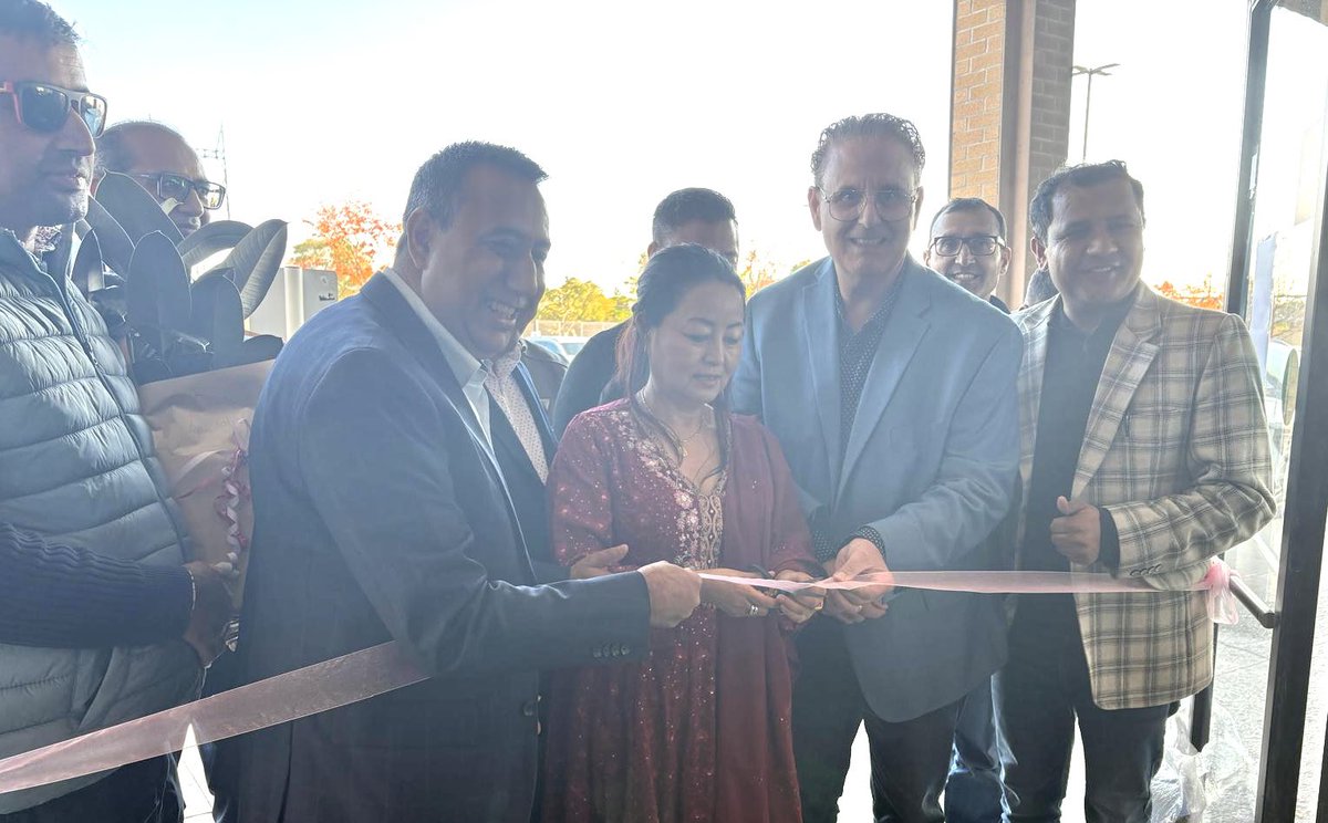 RudyCuzzetto's tweet image. Thrilled to congratulate the team at De Delhi Indian &amp;amp; Hakka Kitchen on their grand opening this afternoon at Applewood Village Plaza. Stop by for the best of Indian, Hakka Chinese, and Nepalese cuisine. #MississaugaLakeshore #OpenForBusiness

Read more:
dedelhikitchen.com