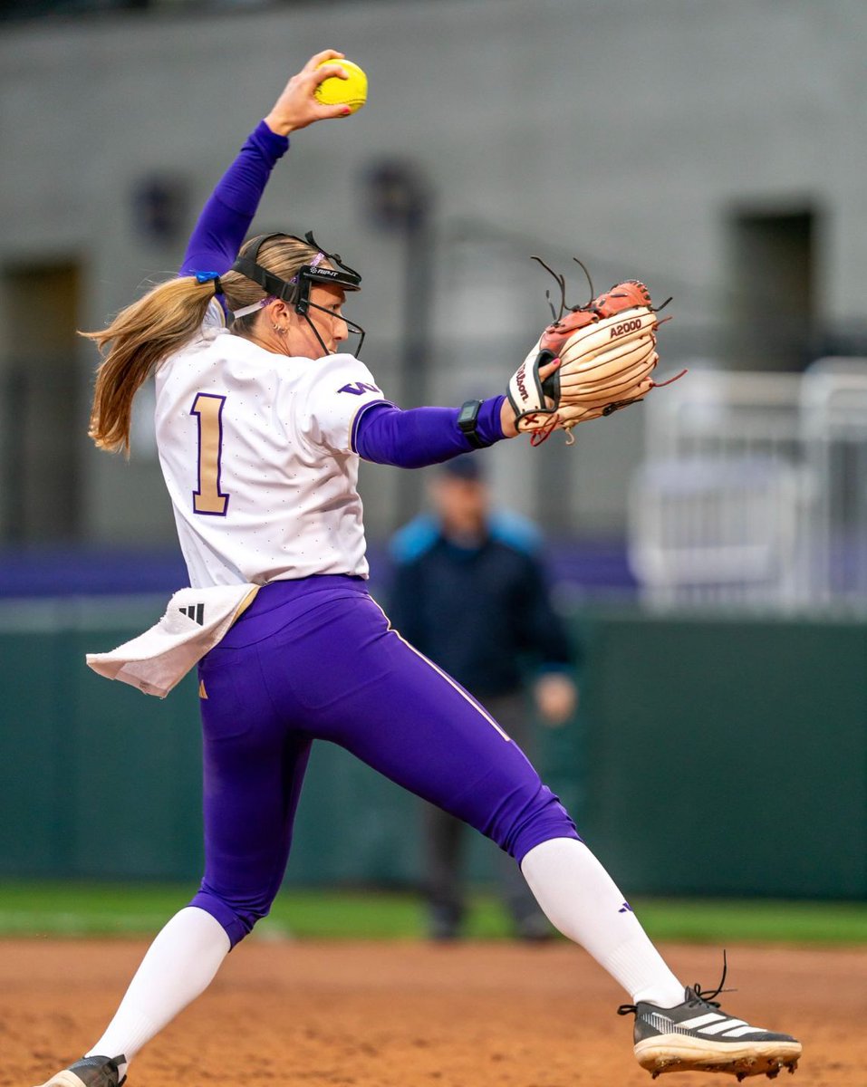 Transfer Ryan Maddox gives Washington a lefty presence in the bullpen, joining Sophia Ramuno and Morgan Reimer. 

<a href="/ryanmaddoxx/">Ryan Maddox</a> | <a href="/UWSoftball/">Washington Softball</a> 

on3.com/softball/news/…