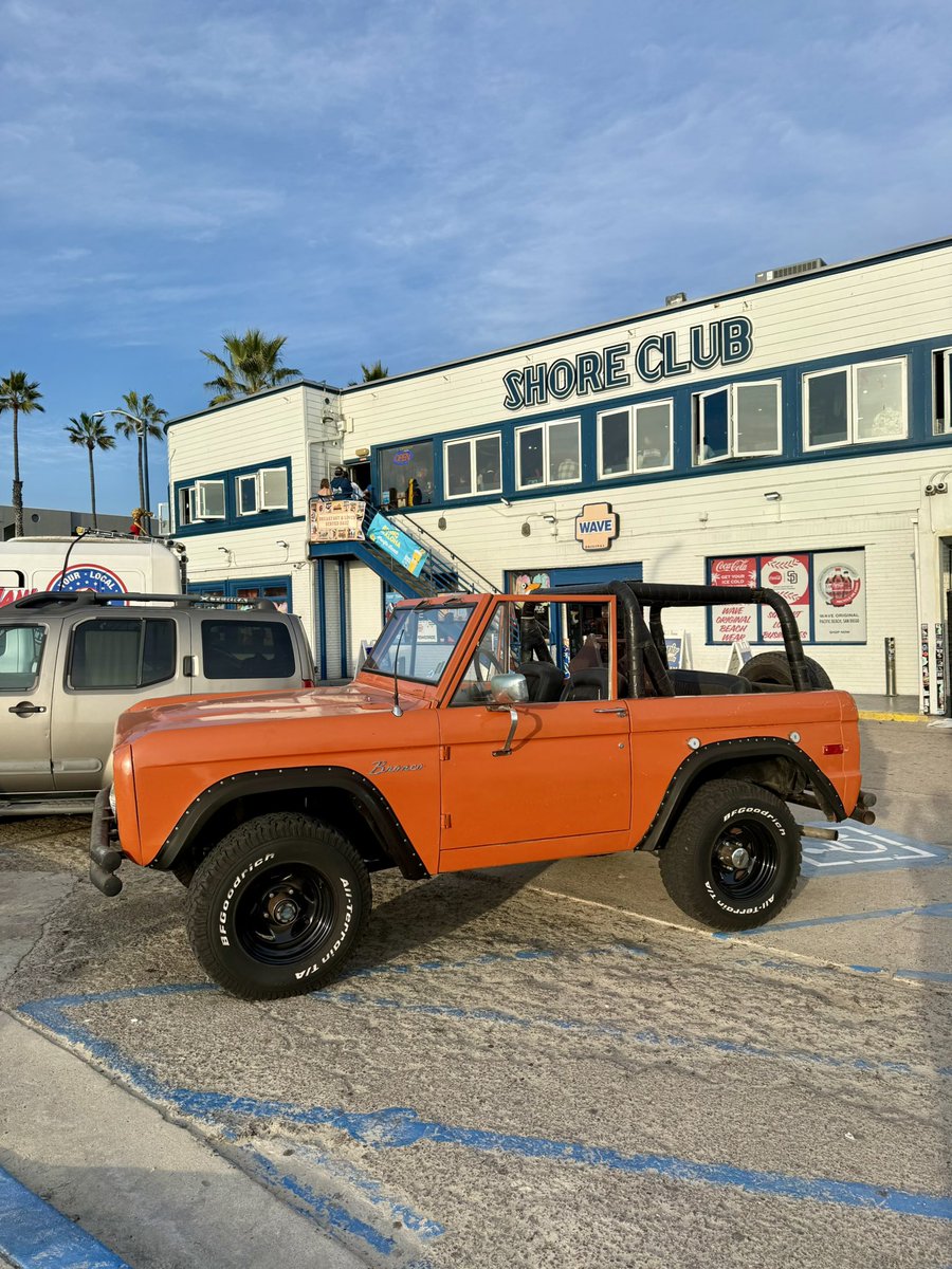 julianaraynor's tweet image. I want it