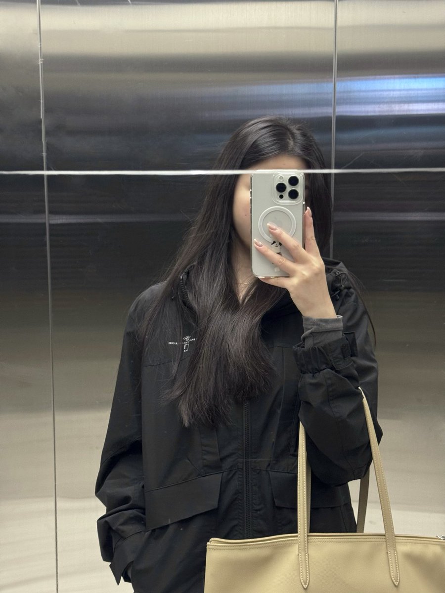 seseye（爱玩手机的小美眉 tweet media