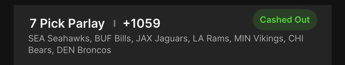 JohnnyDivvy tweet media