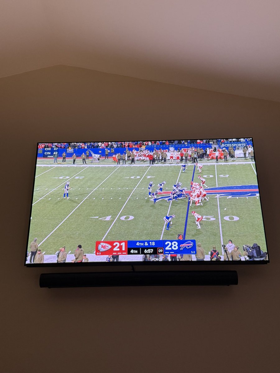 #ad If you love football like I do, make sure to get <a href="/Xfinity/">Xfinity</a> and you can have multi view! Watch up to 4 games at once. Only with #Xfinity